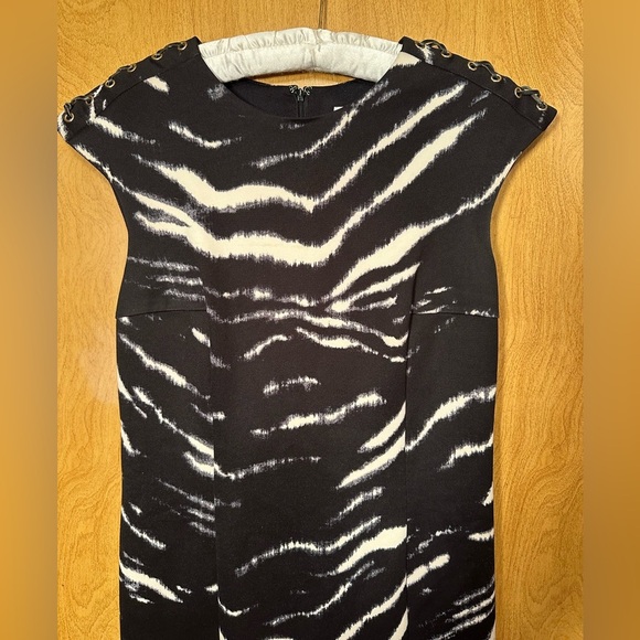 Michael Kors size small zebra print sheath dress - Picture 3 of 10